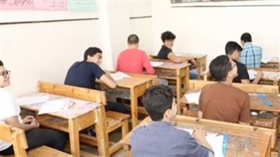 اليوم، 31 ألف طالب بالإسماعيلية يؤدون اليوم امتحانات الشهادة الإعدادية 