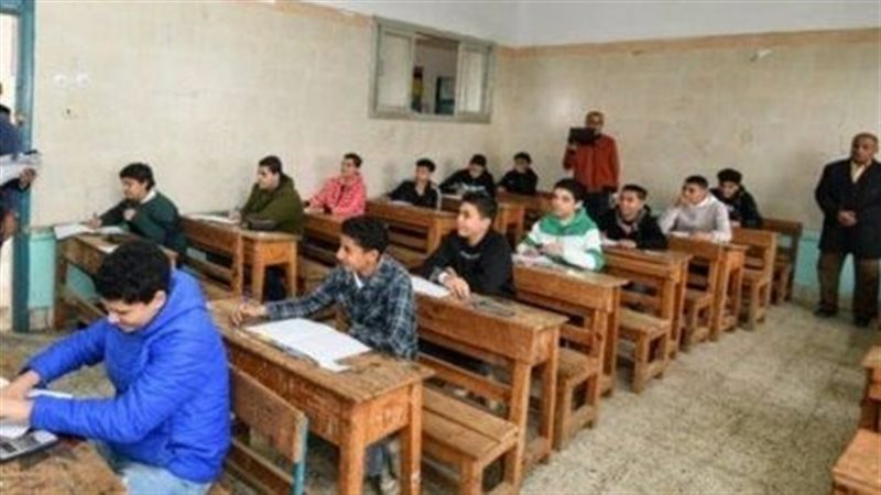 طلاب الشهادة الإعدادية،
