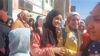 تباين آراء طلاب الشهادة الإعدادية حول امتحان اللغة العربية بالدقهلية (بث مباشر)