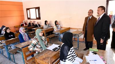 استبعاد رئيس لجنة بسبب المحمول في امتحانات الشهادة الإعدادية بالمنوفية 