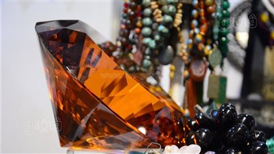 الأحجار الكريمة إرث ثقافي يمتد لآلاف السنين (فيديو وصور)