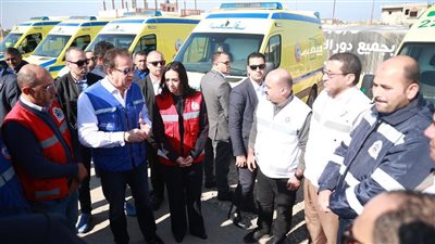 وزيرا الصحة والتضامن يطمئنان على جاهزية المسعفين للتعامل مع أي حالات حرجة من غزة 