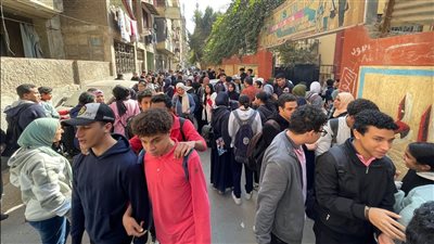 طلاب الشهادة الإعدادية بالجيزة: امتحان اللغة العربية سهل والدين كان صعبا (فيديو)