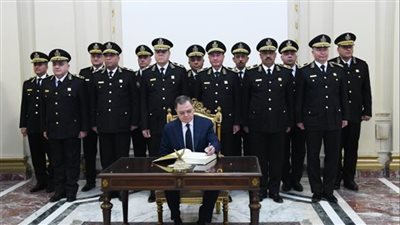 وزير الداخلية وأعضاء المجلس الأعلى للشرطة يتوجهون للقصر الجمهوري في عابدين