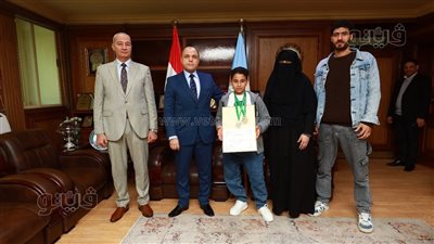 محافظ كفر الشيخ يكرم عبدالرحمن سعيد لفوزه بذهبية بطولة الجمهورية للكاراتيه لذوي الهمم 