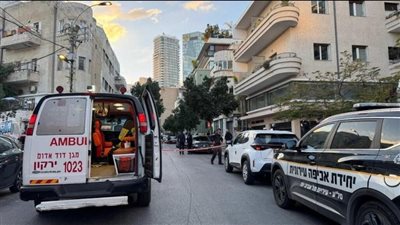 مقتل إسرائيلي وإصابة آخر بعملية طعن وسط تل أبيب واستشهاد منفذ العملية