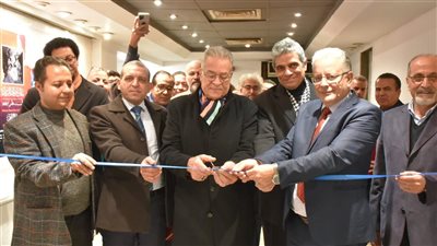 افتتاح معرض 
