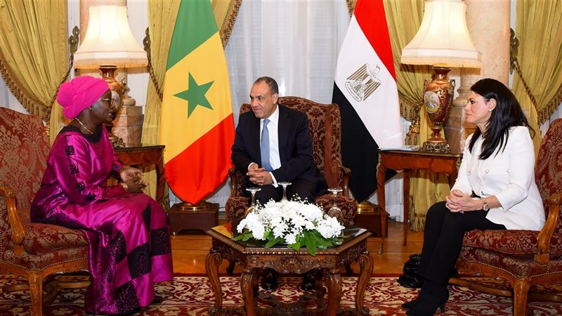 وزيرالخارجية مع وزيرة