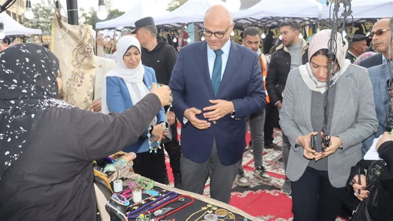 محافظ القليوبية خلال