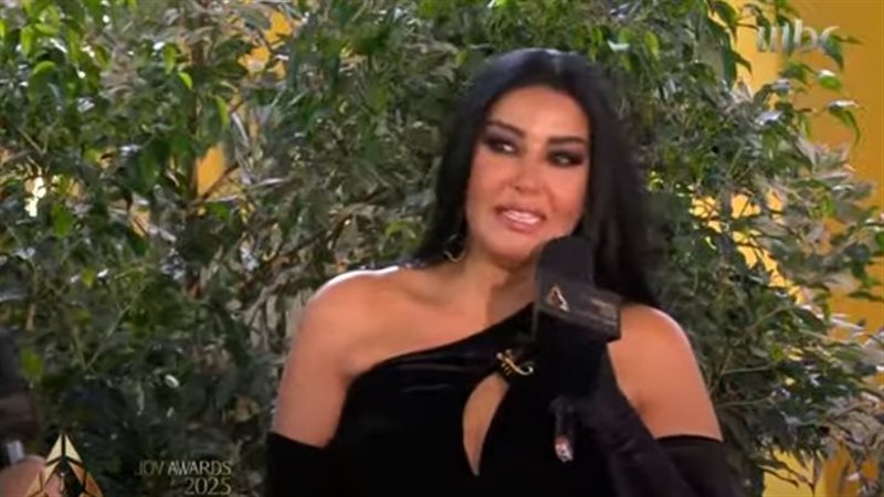 الفنانة سمية الخشاب،