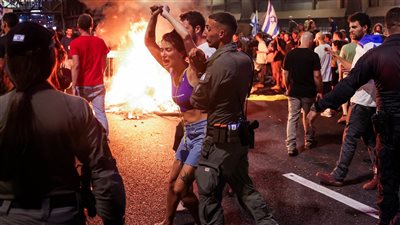 إسرائيل تطالب عائلات 6 رهائن بعدم الاحتفال بإطلاق سراحهم غدا