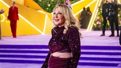 فريدة سيف النصر تكشف رأيها في فستان نادية الجندي المثير للجدل