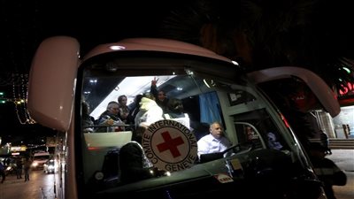 إسرائيل تتسلم رفات 4 محتجزين من غزة