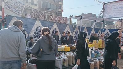  اقبال كثيف على سوق اليوم الواحد بمدينة الزقازيق 