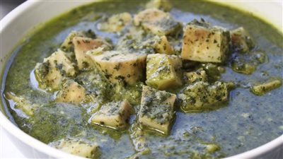 طريقة عمل القلقاس بالسلق، أشهر طبخة شتوية وقيمة غذائية عالية