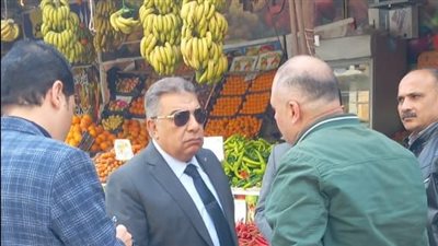 محافظ الدقهلية يوجه بصرف بدلتين لكل عامل نظافة ودهان جانبي كوبري المرور