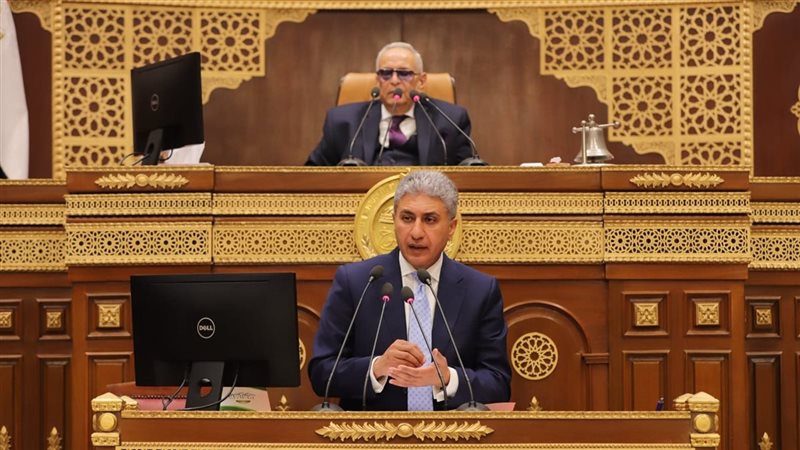 وزير السياحة أمام