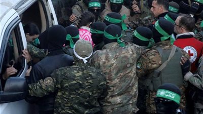 راقصة وممرضة ومشجعة، كل ما تريد معرفته عن الأسيرات الإسرائيليات المفرج عنهن؟