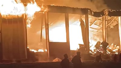 أول فيديو لحريق ثلاجة الخضار والفاكهة في القناطر الخيرية 