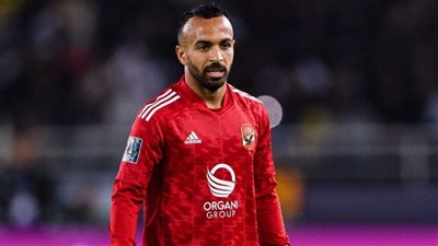 أفشة يلبي طلب صحفي فلسطيني ويعده بإهدائه قميصه عند قدومه إلى مصر