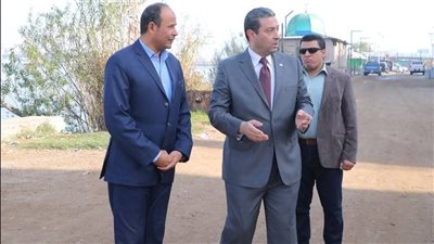 محافظ دمياط يشدد على رفع الإشغالات وإزالة المخالفات بكورنيش النيل (صور)