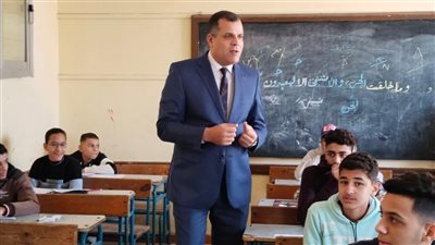 مدير تعليم دمياط: توفير بيئة مناسبة للطلاب لأداء الامتحانات بسهولة ويسر