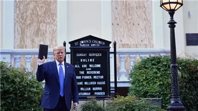 ترامب يصل إلى كنيسة القديس جونز في أولى فعاليات مراسم التنصيب