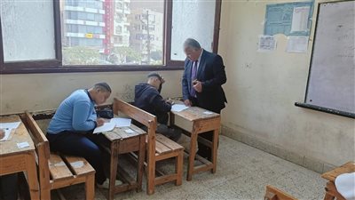 جرائم التلامذة، طالب إعدادي يؤدي الامتحان بدلا من صديقه المسافر بمدرسة في العجوزة