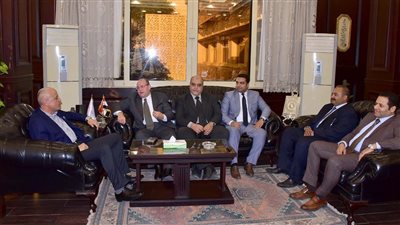 «عمارة» يستقبل وفد نادى قضاة الأقصر 