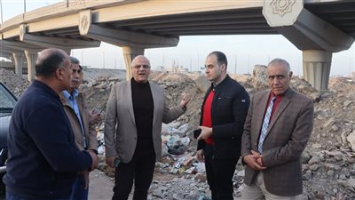 محافظ القليوبية يحيل مدير الإشغالات بحي غرب شبرا الخيمة للتحقيق 