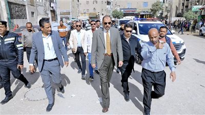 محافظ سوهاج يتفقد أعمال تطوير المرسى السياحي بالكورنيش الغربي