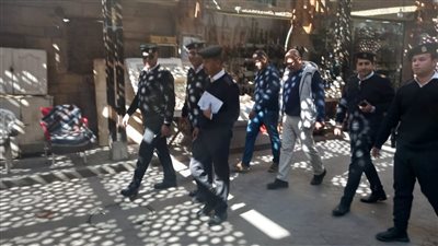 حملة لرفع الإشغالات بوسط مدينة الأقصر والمرافق تحرر 101 محضر (صور)