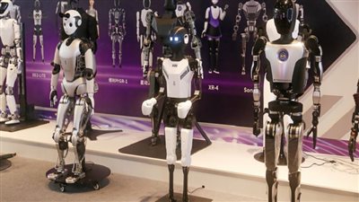 روبوت صيني يجذب أنظار العالم بمحاكاته المذهلة للإنسان 