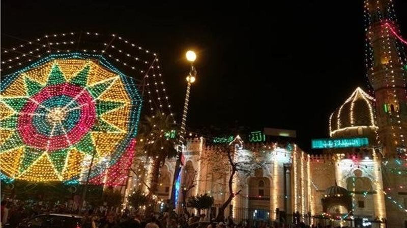  احتفالا بمولدها،