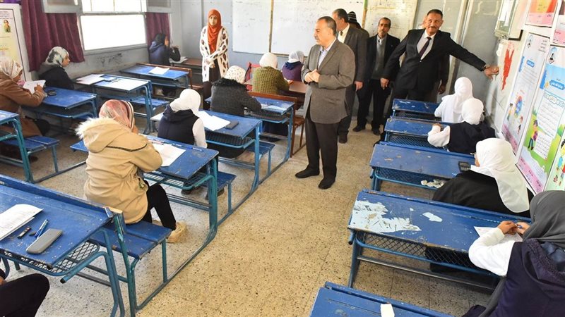 محافظ أسيوط يتفقد