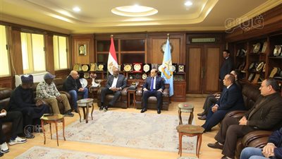 وزير الزراعة النيجيري يصل كفر الشيخ لبحث التعاون في تطوير أصناف القمح والذرة