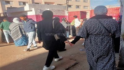 انهيار طالبة بإعدادية الشرقية بسبب صعوبة امتحان الهندسة (صور)