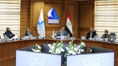 رئيس جامعة كفر الشيخ يترأس اجتماع مجلس الخدمة العامة والوحدات ذات الطابع الخاص