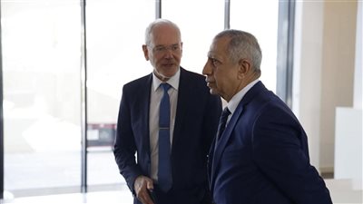 رئيس الأكاديمية العربية للعلوم بالإسكندرية يزور الجامعة الألمانية للتكنولوجيا بعُمان