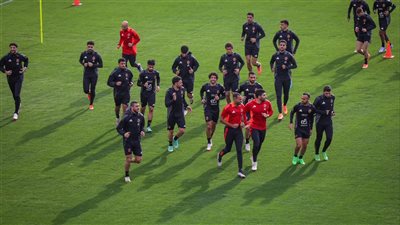 الأهلي يختتم تدريباته استعدادا لمواجهة فاركو في الدوري الممتاز (صور) 