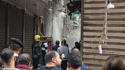 اللقطات الأولى لحريق نشب داخل مول بالعتبة (فيديو وصور)