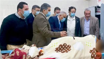 رئيس جامعة طنطا يطمئن على مصابي حادث طريق “طنطا - قطور” 