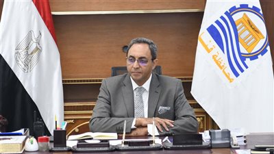 محافظ قنا يناقش إنشاء مجمع متكامل لصناعة الفخار بقرية حاجر طوخ بنقادة