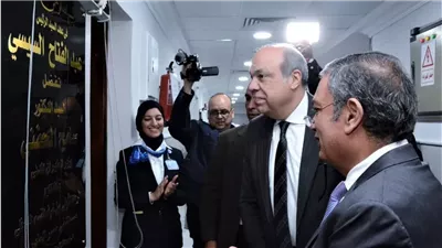 وزير الطيران المدني يشهد افتتاح وحدة زرع النخاع الجديدة بمستشفى مصر للطيران
