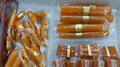 سيجار وكبريت وبونبون، قمر الدين بشكل جديد بالأسواق والأسعار تصل لـ 350 جنيها