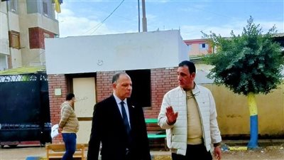 وفد من تعليم الدقهلية يتفقد امتحانات الإعدادية بمدارس المطرية (صور)