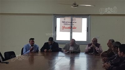 رئيس مركز إهناسيا ببني سويف يعقد لقاءً جماهيريًا حول قانون التصالح