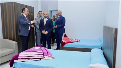 وزير التنمية الاجتماعية بالبحرين يزور أحد المراكز العلاجية النموذجية لصندوق مكافحة الإدمان