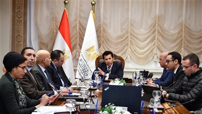 وزير الرياضة يلتقي أعضاء اللجنة العليا لسلسلة نادي النادي