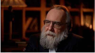 بعد توقعاته باغتيال ترامب، الفيلسوف الروسي يكشف مصير صراع أوكرانيا بعد وعد الرئيس الأمريكي